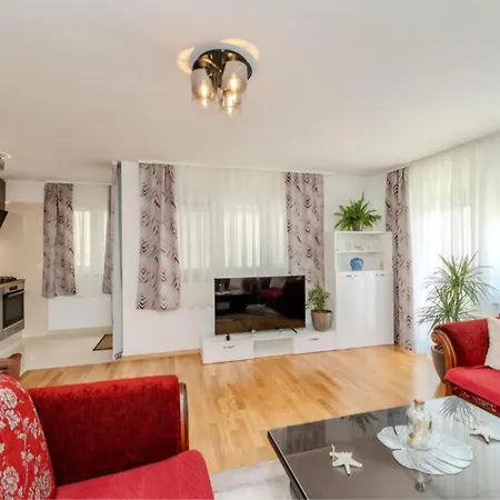 Oliva Apartament Petrčane